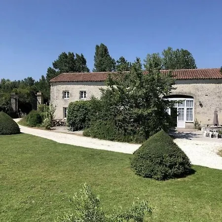 펜션 Le Pistoulet Doeuil-sur-le-Mignon